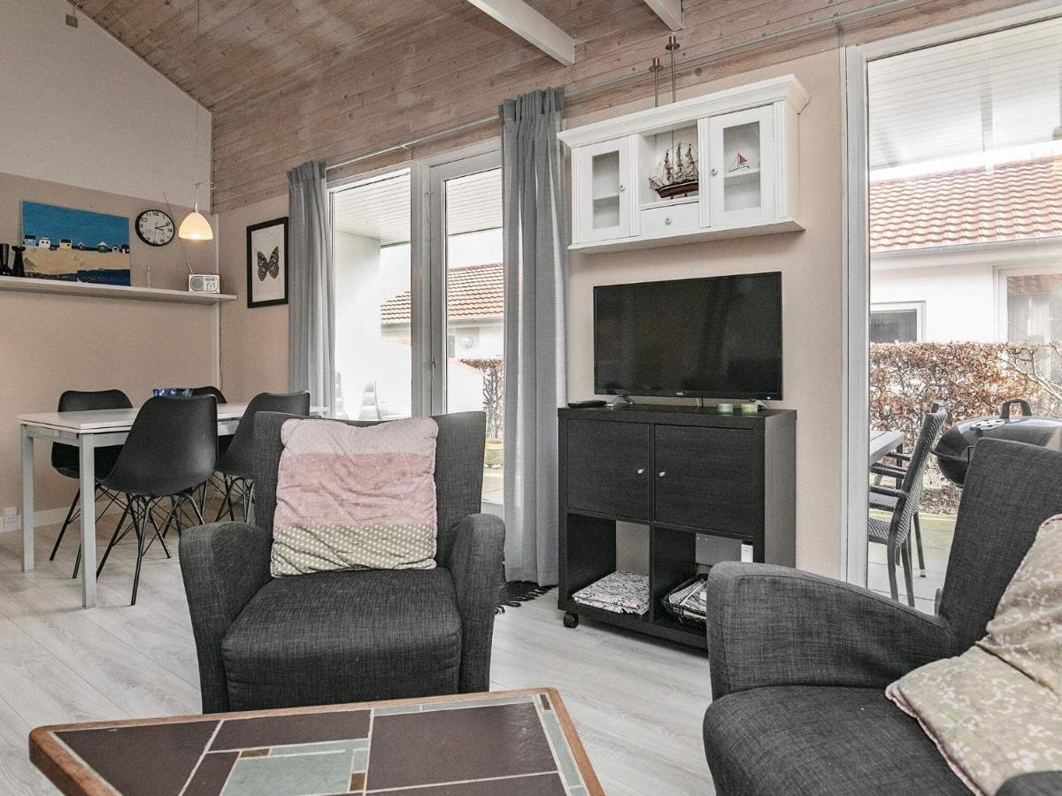 4 Person Holiday Home In R Sk Bing Эрёскёбинг Экстерьер фото