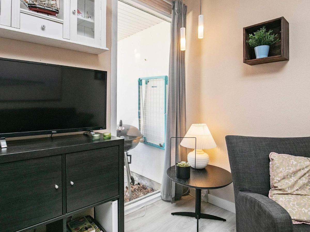 4 Person Holiday Home In R Sk Bing Эрёскёбинг Экстерьер фото